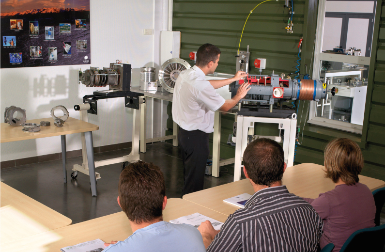 Rotary vane pumps, sub-assembly repair, Cleanroom, Roots blowers Rotary vane pumps, sub-assembly repair, Cleanroom, Roots blowers